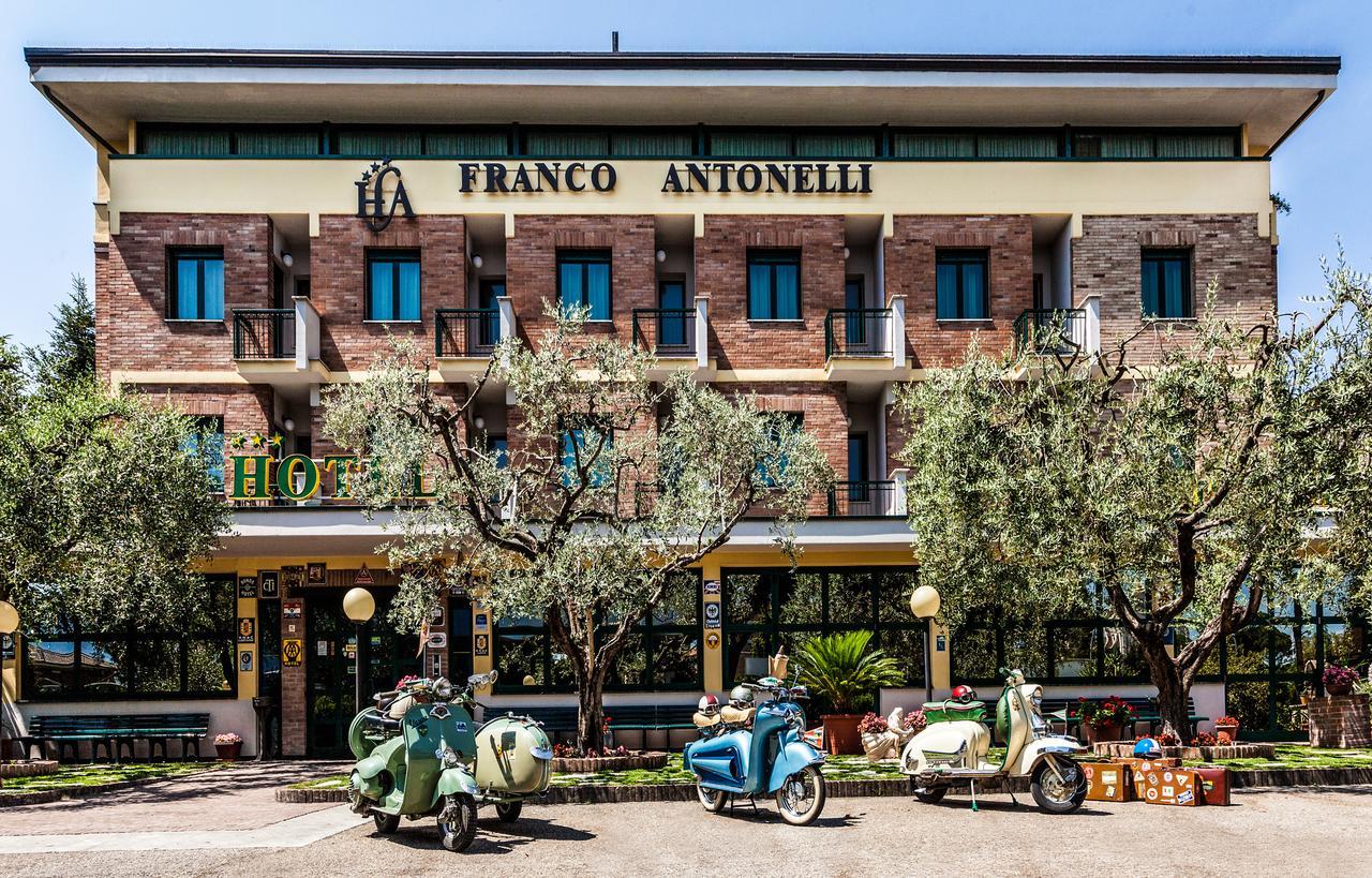 Hotel Franco Antonelli อัสซิซี ภายนอก รูปภาพ